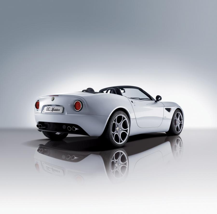  Alfa Romeo 8C Competizione Spider 2008 года  (фото 11 из 12)